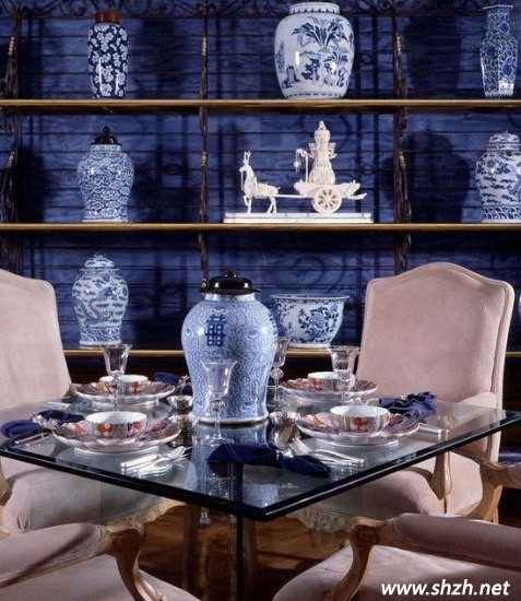 简约中式风格的青花瓷装饰现代的居室环境 不一样的清凉感觉