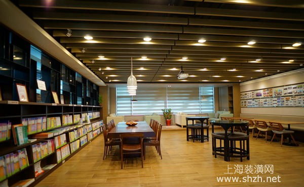 上海装修案例分享：百变线条打造商务办公室丰富层次感