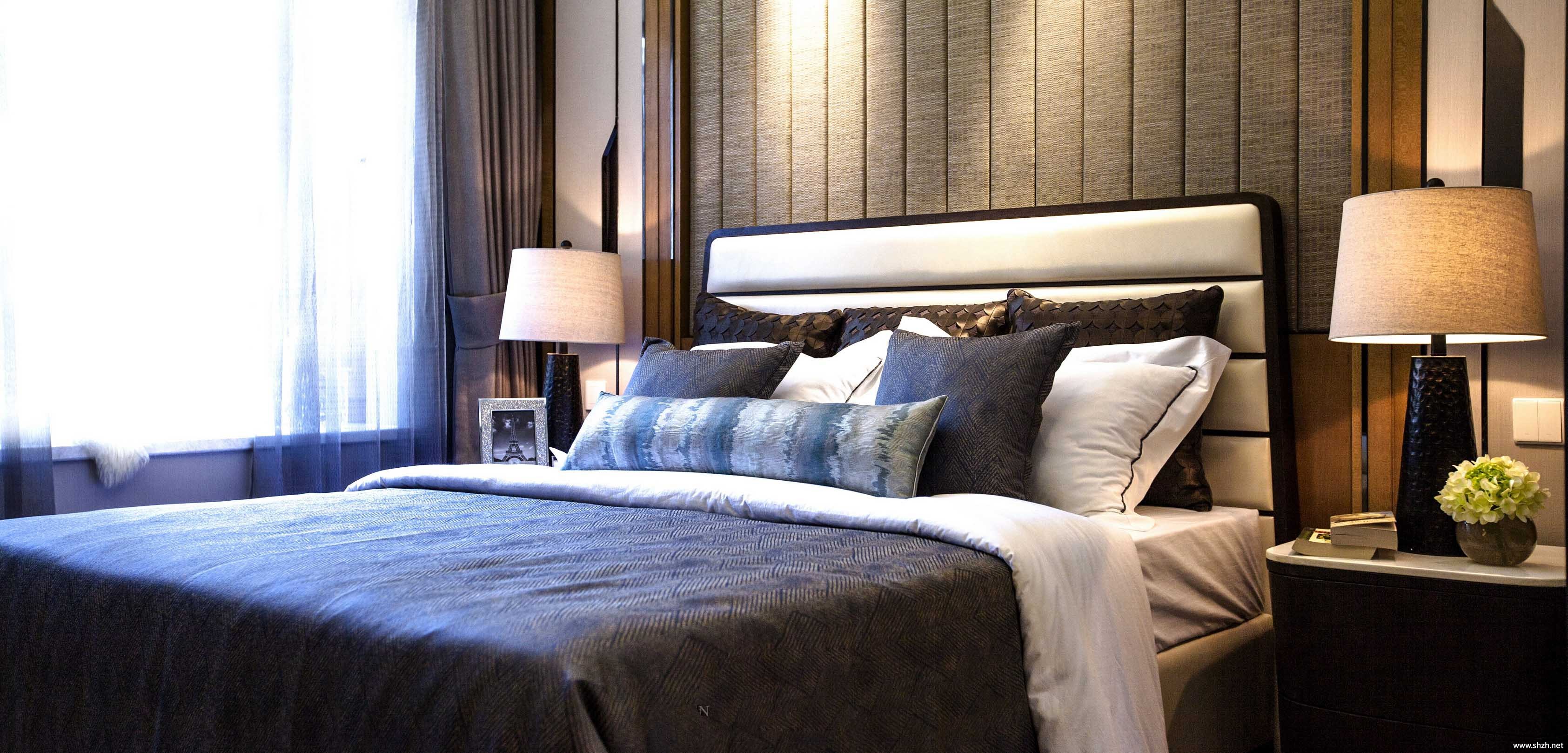 现代卧室床效果图