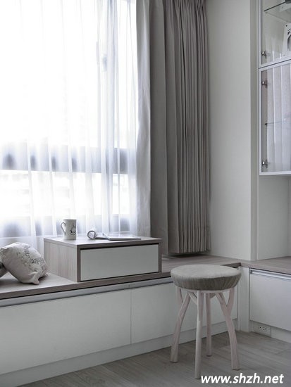 現(xiàn)代簡(jiǎn)約風(fēng)家居