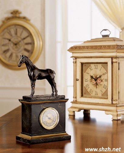 家居钟表