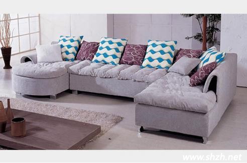 舒适的布艺沙发