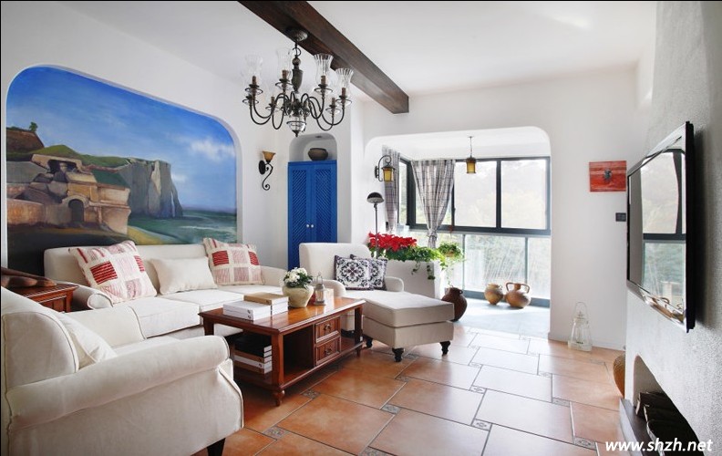 藍(lán)白色調(diào)的客廳空間