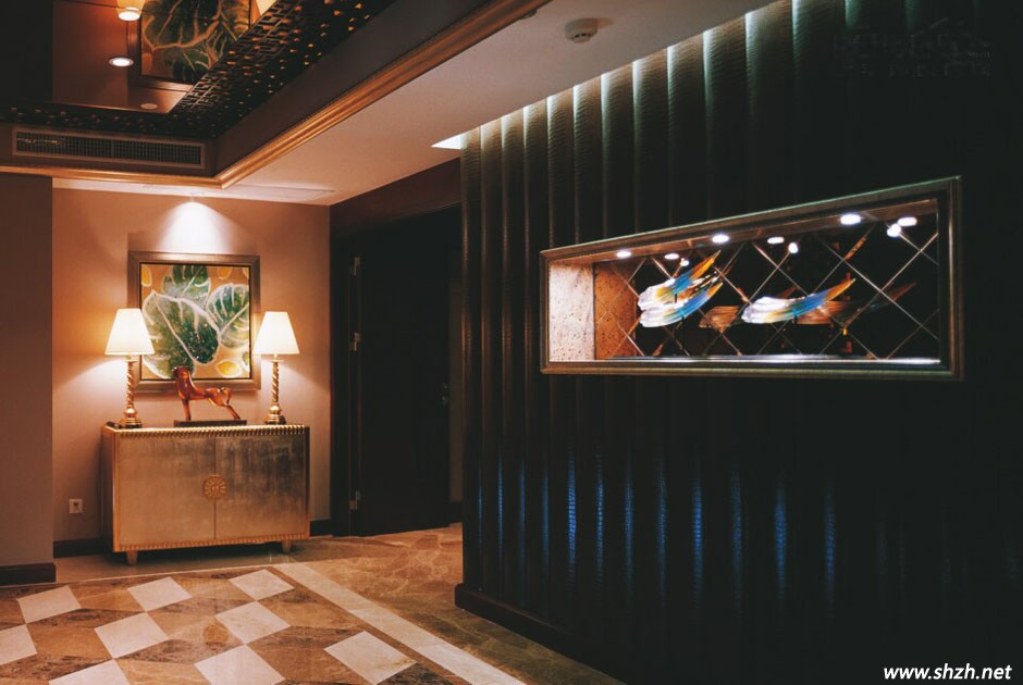 商业区实木走廊设计