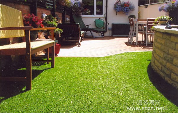 人造草坪地毯有哪些优缺点？人造草坪地毯该如何维护