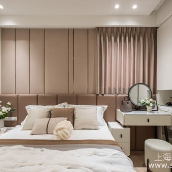 床头靠窗怎么办？这几点做对了，夜夜放松又安眠