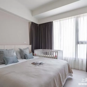 窗帘清洁指南：如何有效护理不同材质窗帘，延长使用寿命