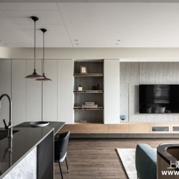 学会断舍离，让家越住越大：从卧室到阳台的实用整理指南