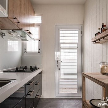 厨房太暗怎么办？学会这3个设计，让你的厨房秒变明亮