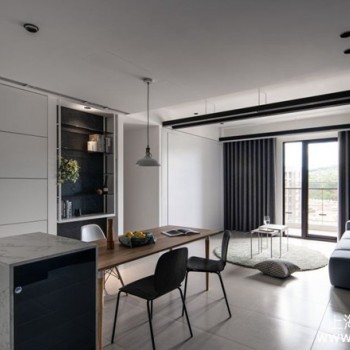 客厅一定要做电视墙吗？不如换个思路，空间反而更好用