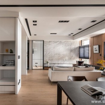 2026客厅装修新风向：果断扔掉大茶几！这5种神仙设计让家更显大