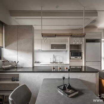 初次装修厨房怎么装？中岛、动线、收纳、水电一次讲透【装修干货】