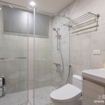 老旧卫生间翻新怎么做？拿走这份保姆级攻略，防水防霉不踩坑