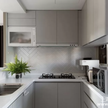 厨房台面到底选岩板还是石英石？看这篇大实话就够了【干货分享】