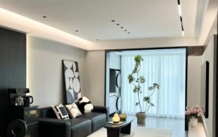 95平大两房黑与白相约   简约不简单