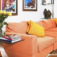 暖色客厅沙发
