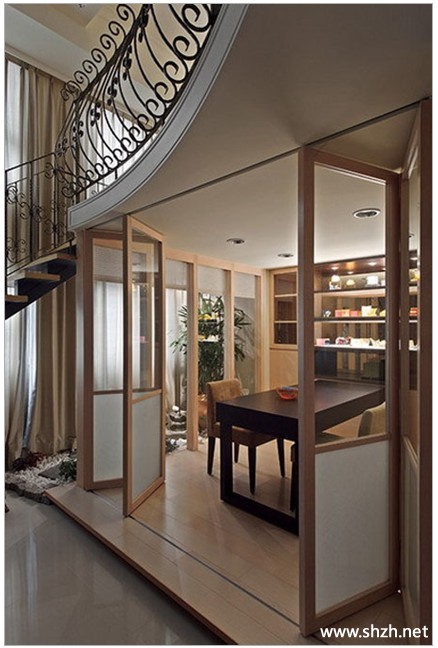 书房写字台实景图