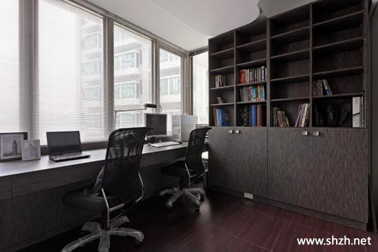 书房书架写字台