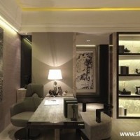 中性色书房写字台