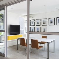 现代会议室实景图