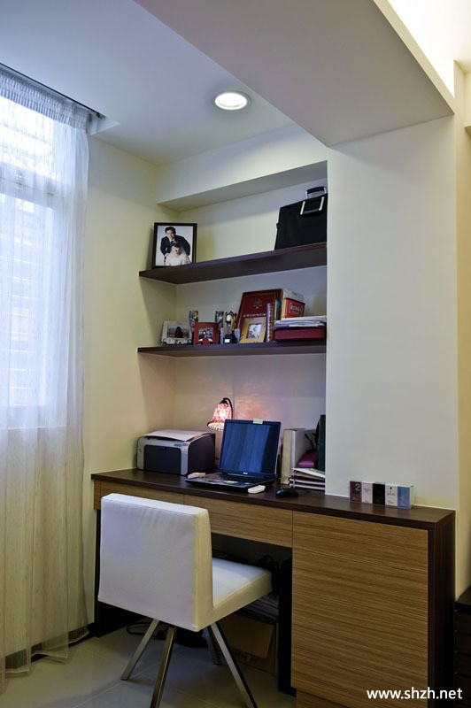 书房写字台灯具