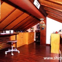 暖色东南亚阁楼书房