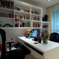 现代简约书房实景图