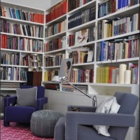 书房沙发书架背景墙