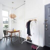 现代简约冷色餐厅餐桌灯具小户型效果图