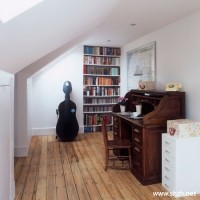 现代中性色书房阁楼实景图