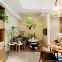 现代简约客厅餐厅餐桌小户型实景图