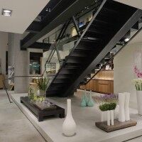 现代楼梯装饰摆件别墅实景图