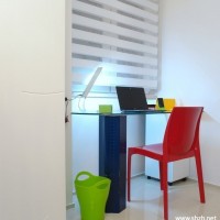 现代书房写字台实景图