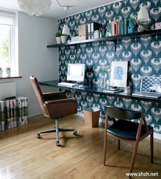 现代书房背景墙书架/书柜写字台实景图