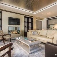 英式简约客厅沙发壁炉茶几实景图