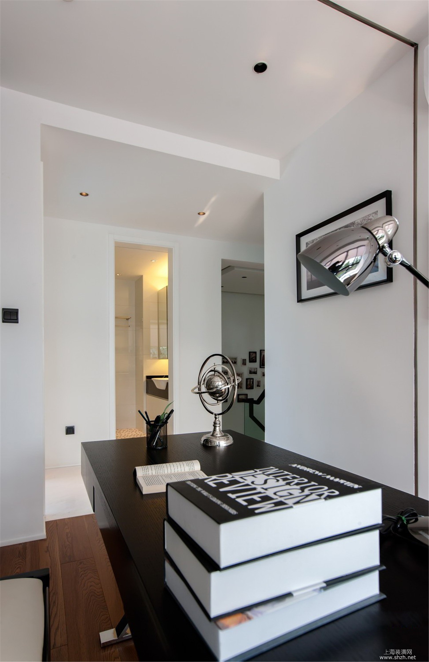 时尚现代简约别墅书房