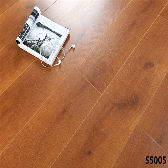 实木三层地板 S5005超耐磨专卖店同款 15mm 意式轻奢