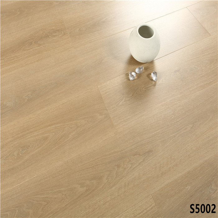 实木三层地板 S5002超耐磨专卖店同款 15mm 意式轻奢